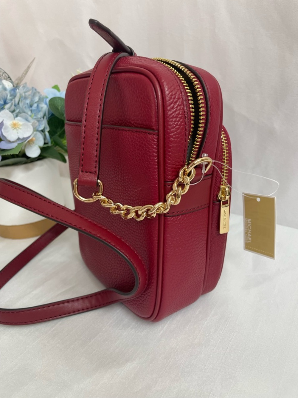 Michael Kors Jet Set Travel Medium Pebbled Leather
Crossbody Bag  cherry - Picture 9 of 14